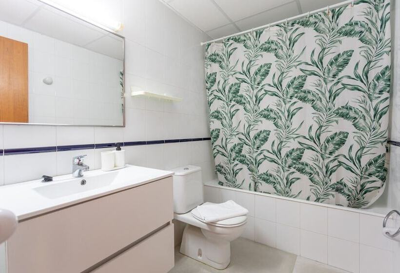 Отель Apartments Es Dolc