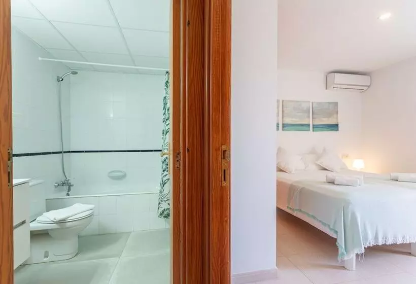 Hotelli Apartments Es Dolc