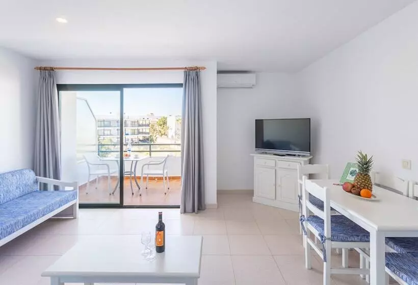 Hotelli Apartments Es Dolc