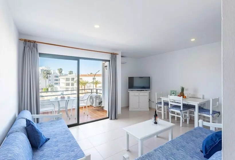 Hotelli Apartments Es Dolc