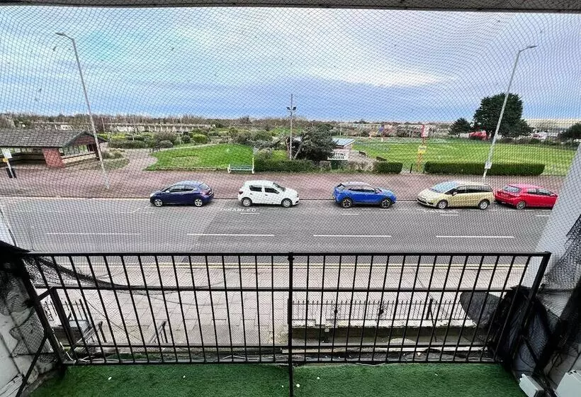 هتل Harbour Flats