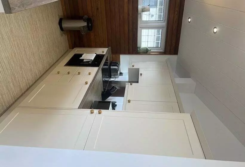 Hotelli Remarkable 3 Bed Lodge In Honiton