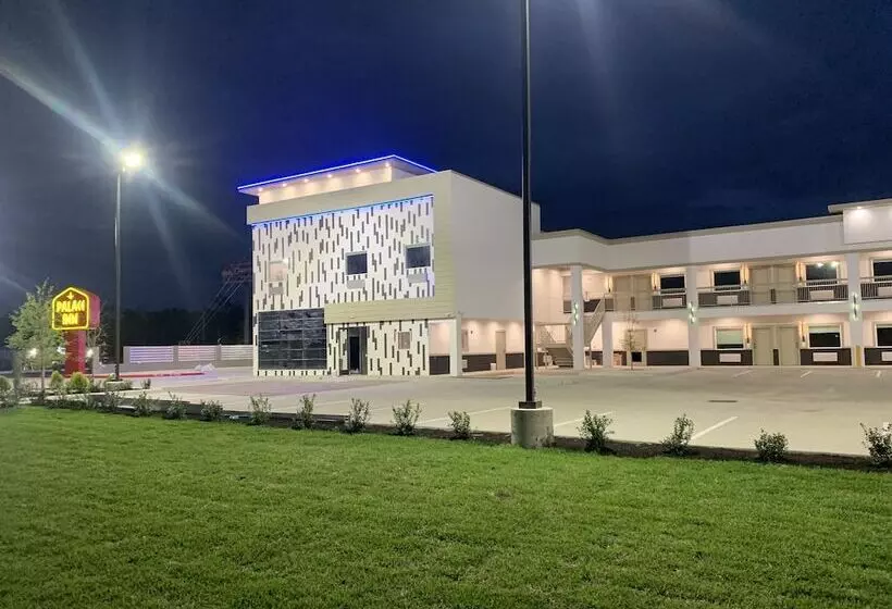 モーテル Palace Inn