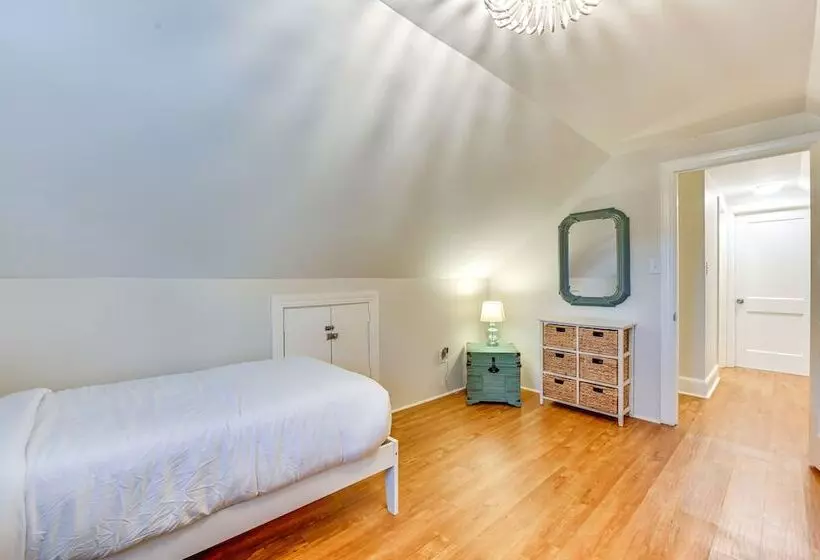 New Bern House W/ Gas Grill Near Neuse River!