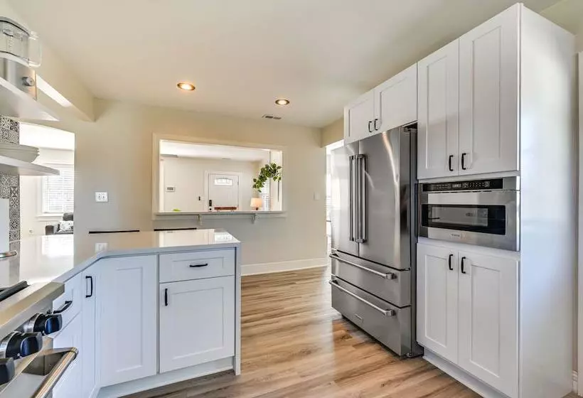 New Bern House W/ Gas Grill Near Neuse River!