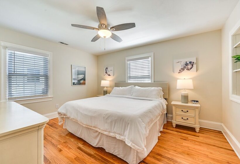 New Bern House W/ Gas Grill Near Neuse River!