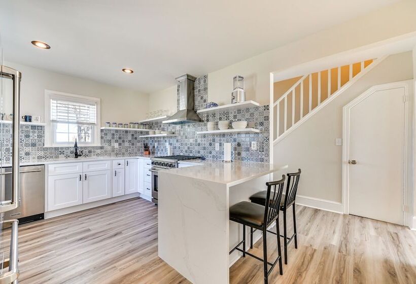 New Bern House W/ Gas Grill Near Neuse River!