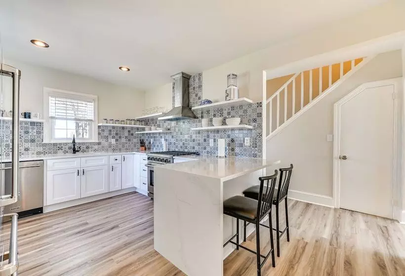 New Bern House W/ Gas Grill Near Neuse River!