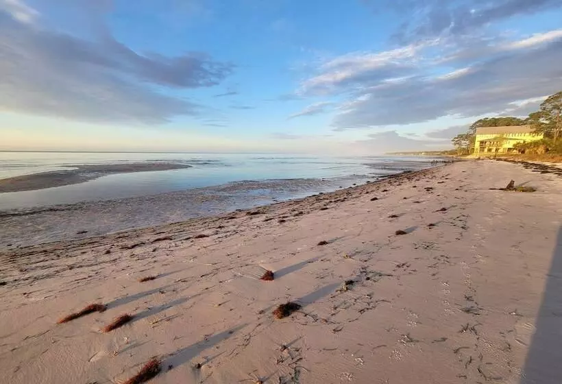 Peaceful Carrabelle Home W/ Pool & Beach Access!