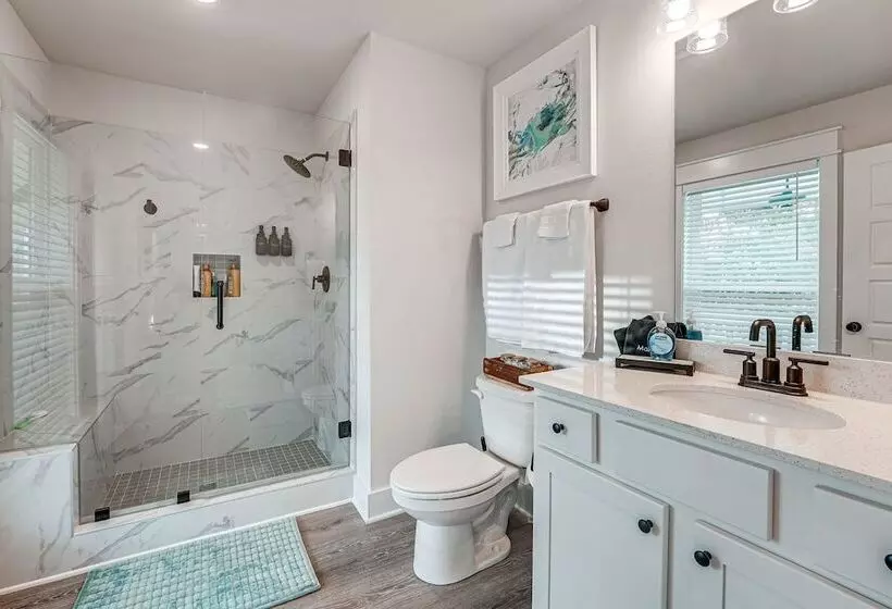 Peaceful Carrabelle Home W/ Pool & Beach Access!