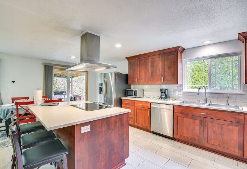 Peaceful Gresham Home W/ Grill: 2 Mi To Downtown