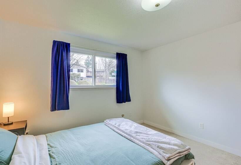 Peaceful Gresham Home W/ Grill: 2 Mi To Downtown