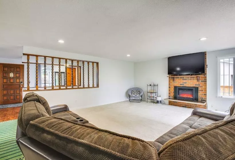 Peaceful Gresham Home W/ Grill: 2 Mi To Downtown