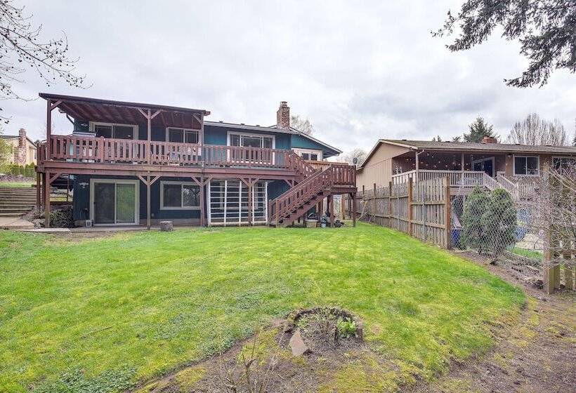 Peaceful Gresham Home W/ Grill: 2 Mi To Downtown