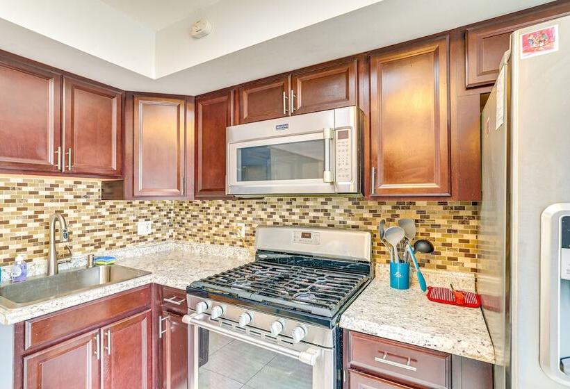 Poconos Home W/ Private Pool, Hot Tub & Sauna!