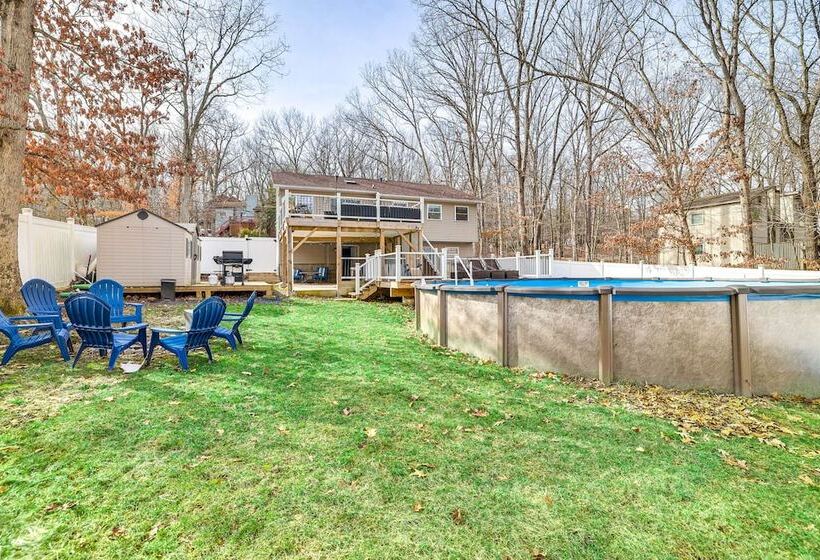 Poconos Home W/ Private Pool, Hot Tub & Sauna!