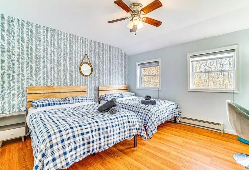 Poconos Home W/ Private Pool, Hot Tub & Sauna!