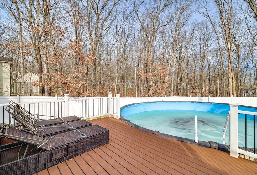 Poconos Home W/ Private Pool, Hot Tub & Sauna!