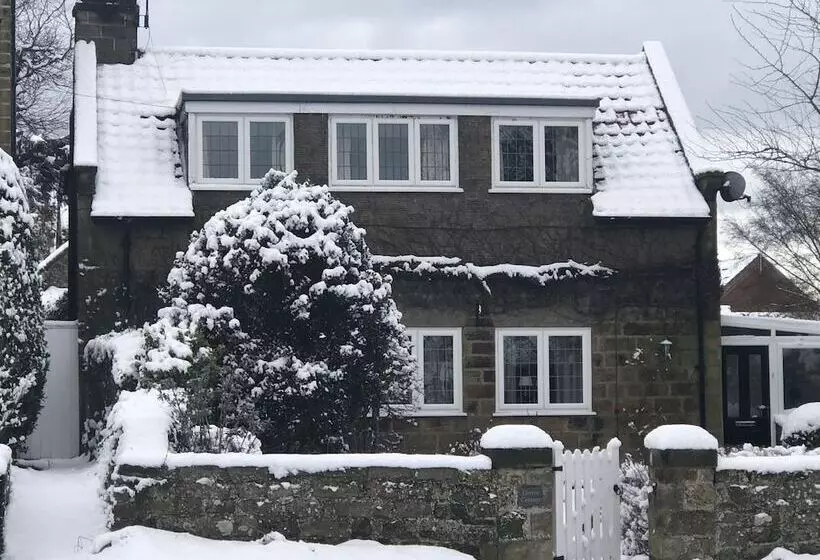 Scalby Grove Cottage Stunning 3 Bed Cottage