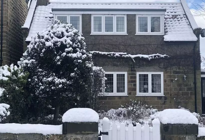 Scalby Grove Cottage Stunning 3 Bed Cottage