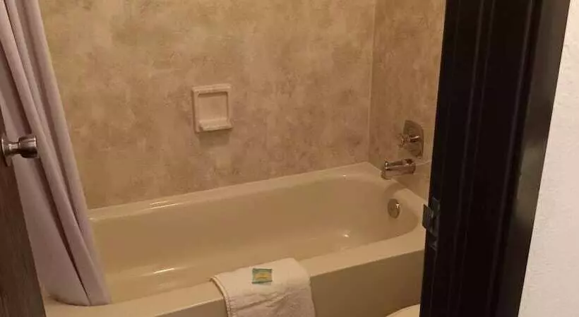 Scotwood Motel By Oyo Washburn Nd