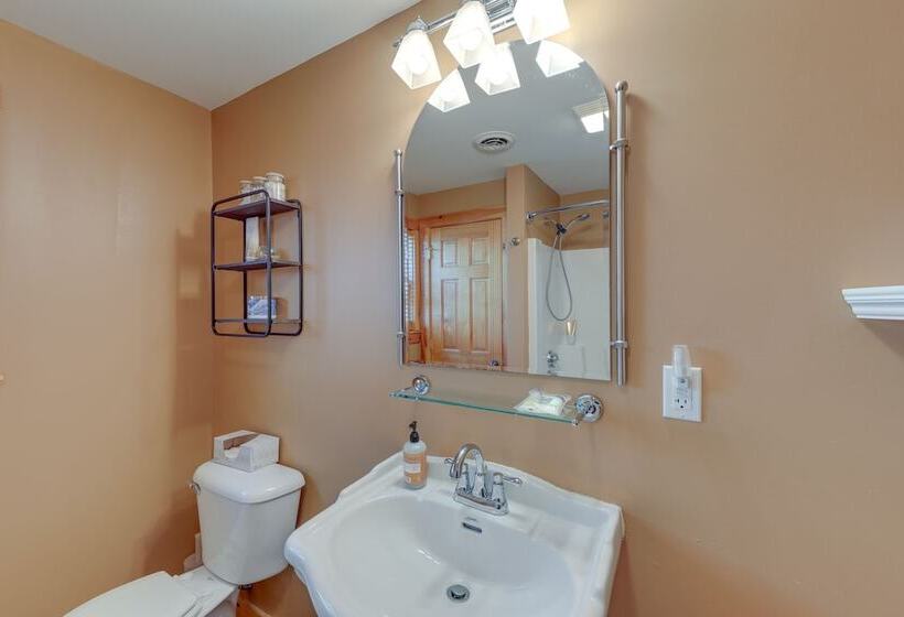 Spacious Harrison Cabin ~ 1 Mi To Long Lake!