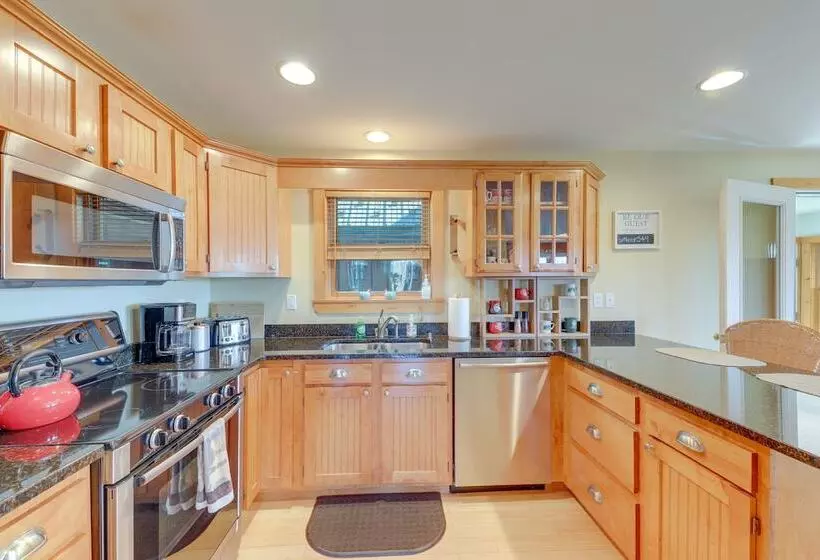 Spacious Harrison Cabin ~ 1 Mi To Long Lake!