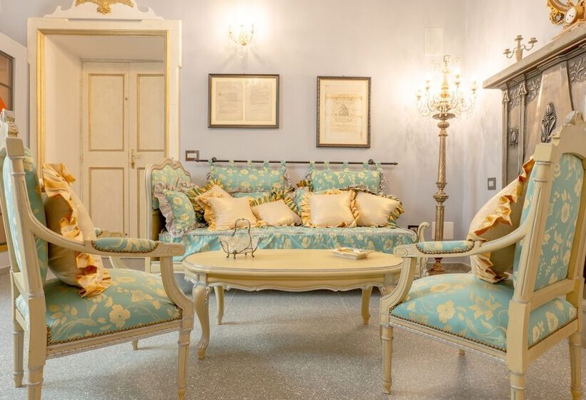 צימר The Crown Palace Gallipoli