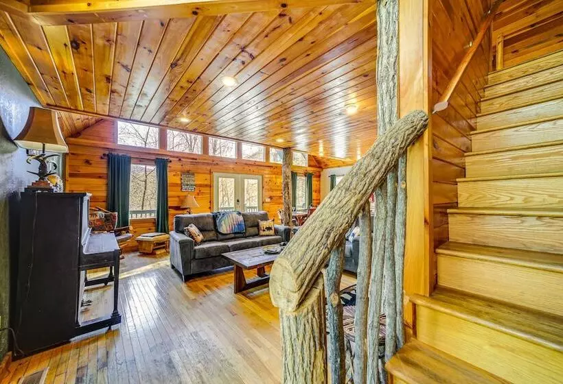 Bryson City Cabin W/ Stunning Views & Hot Tub!