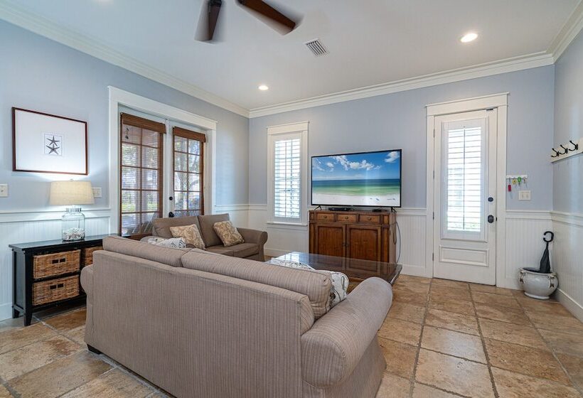 Sandestin Bungalo 45: Golf Cart, Pool, & More!