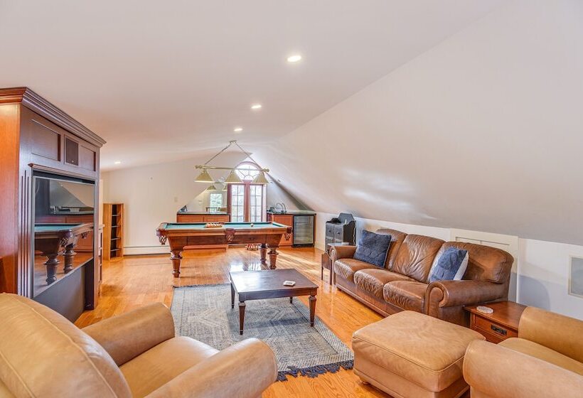 Falmouth Retreat W/ Private Pool, Gym & Game Room!