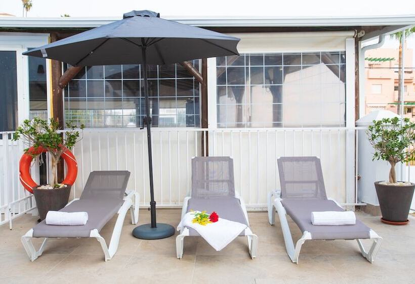 여관 Boutique Rooms Playa Burriana