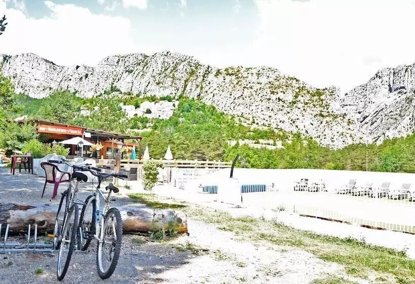 Hotelli Camping La Pinatelle