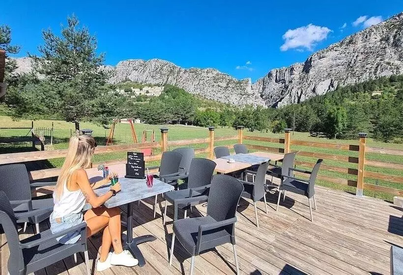 Hotelli Camping La Pinatelle