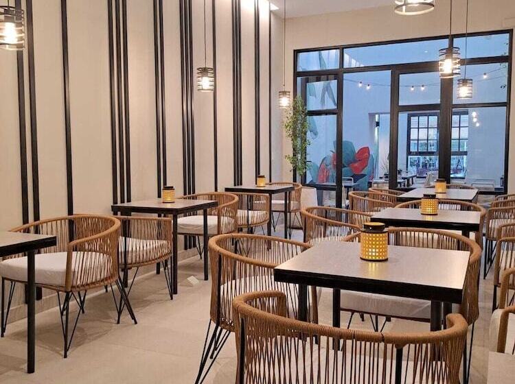 هتل Caseros Salta