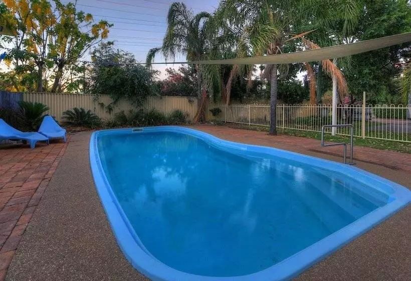 ホテル Highway Tourist Village