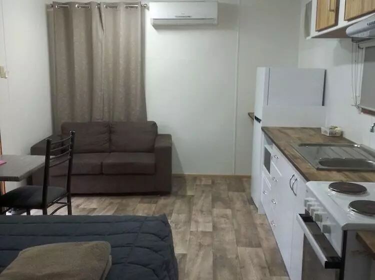 ホテル Highway Tourist Village