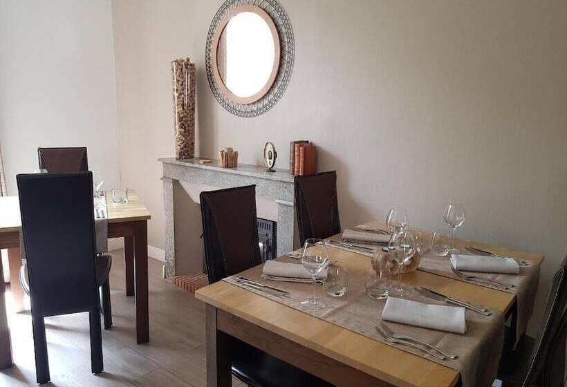 호텔 Hôtel Restaurant Les Marronniers