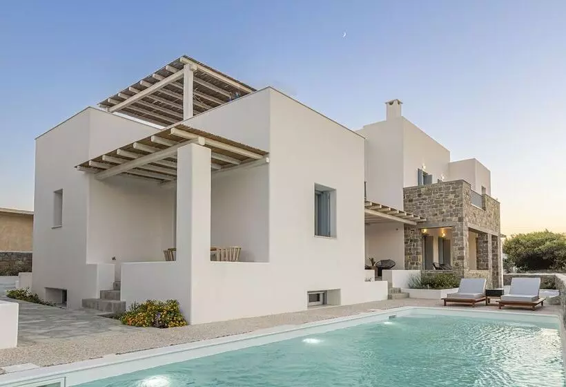 ホテル Manesis Suites