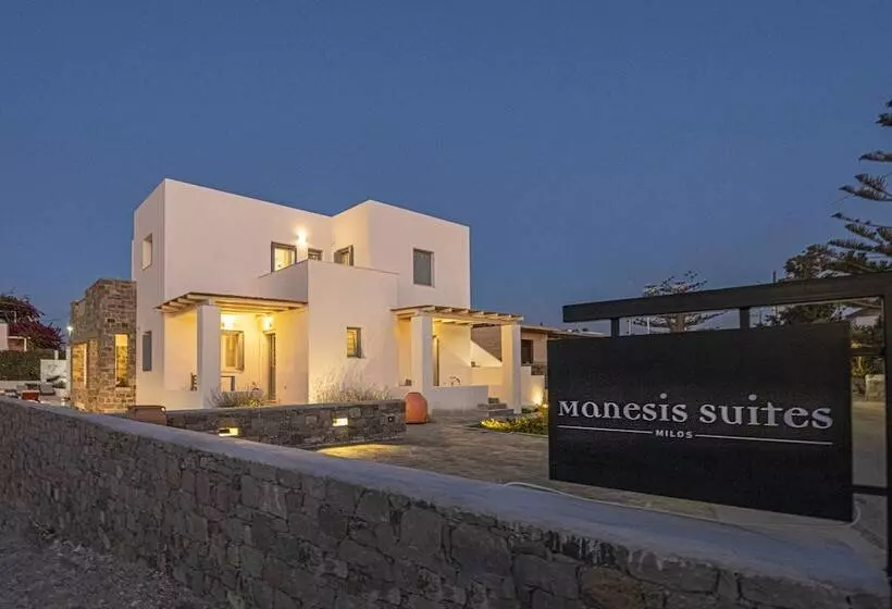 ホテル Manesis Suites