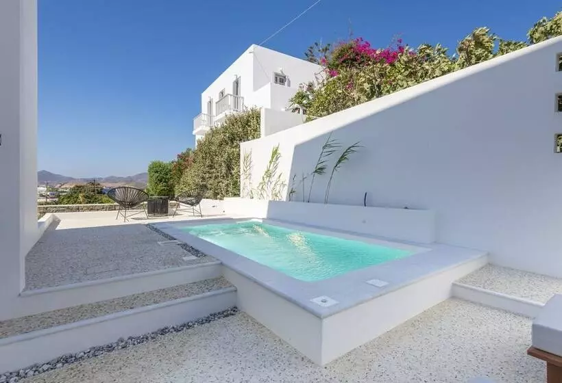 ホテル Manesis Suites