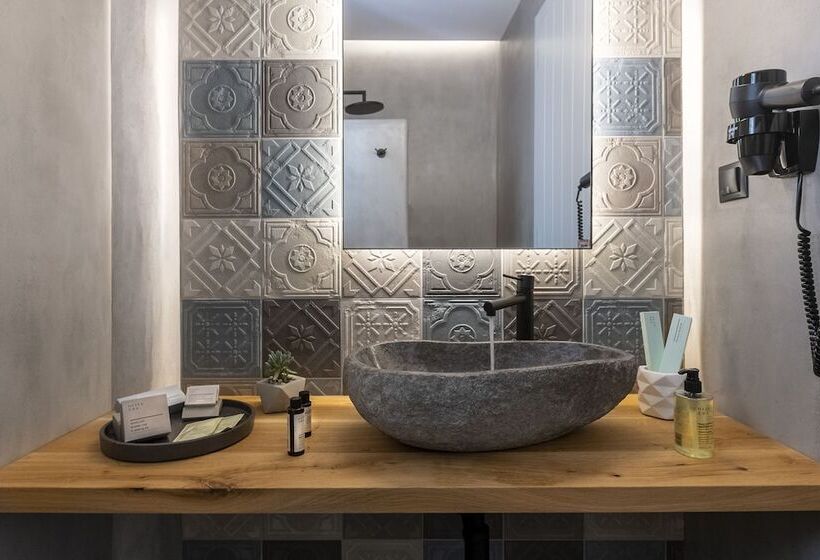 בית מלון כפרי Manesis Suites