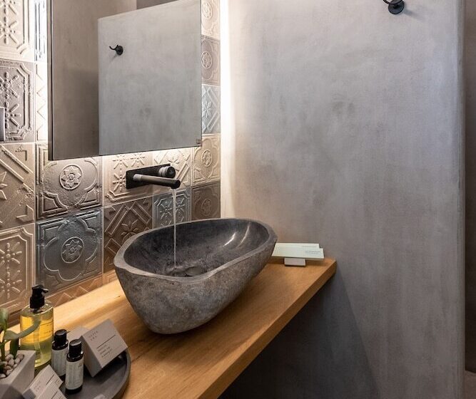 בית מלון כפרי Manesis Suites