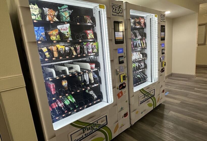 Szálloda Hometowne Studios By Red Roof Richmond, Va   W Broad St