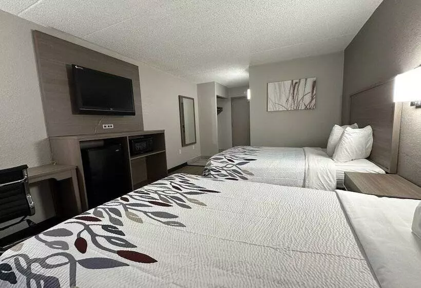 Hotelli Hometowne Studios By Red Roof Richmond, Va   W Broad St