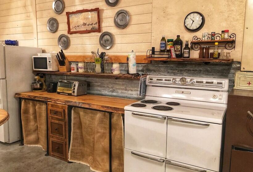 فندق ريفى Majestic Mountain Ranch