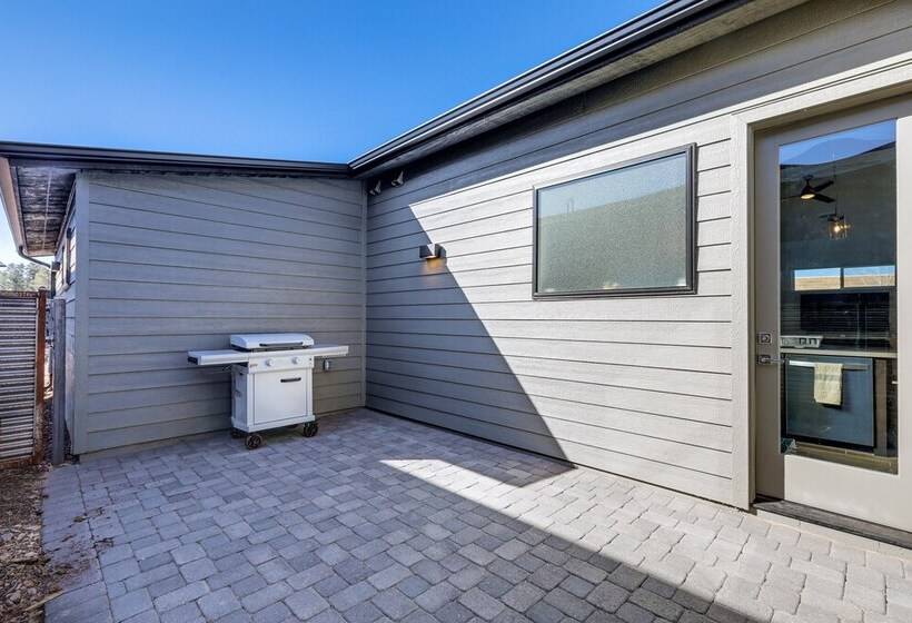 Idyllic Flagstaff Home W/ Grill: 3 Mi To Downtown!