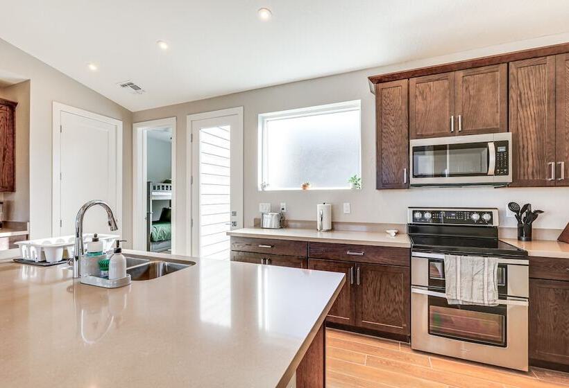 Idyllic Flagstaff Home W/ Grill: 3 Mi To Downtown!