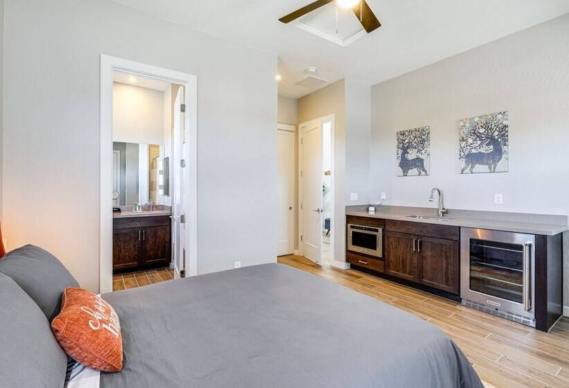 Idyllic Flagstaff Home W/ Grill: 3 Mi To Downtown!