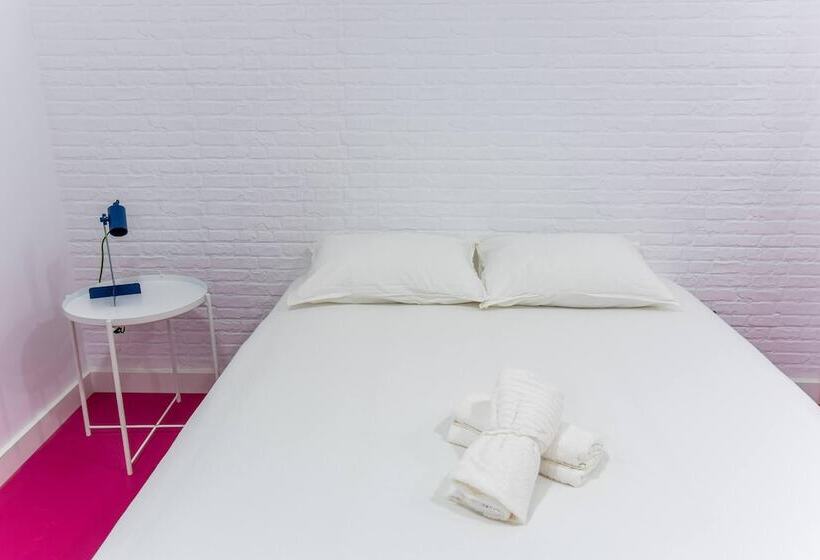 Koala Hostel Mercado